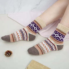 Womens Socks Winter Wool Socks Cozy Knit Warm Winter Socks for Mountain Climbing